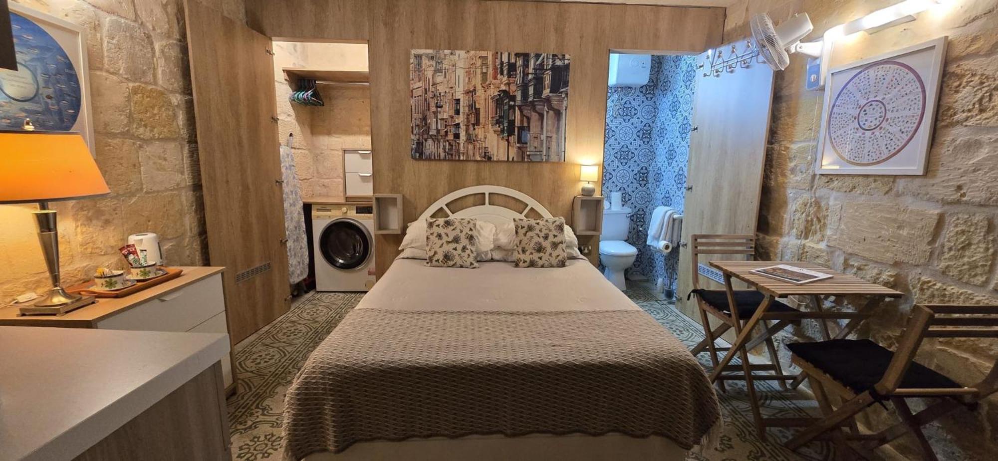 Servants' Quarters Studio Apartment バレッタ エクステリア 写真